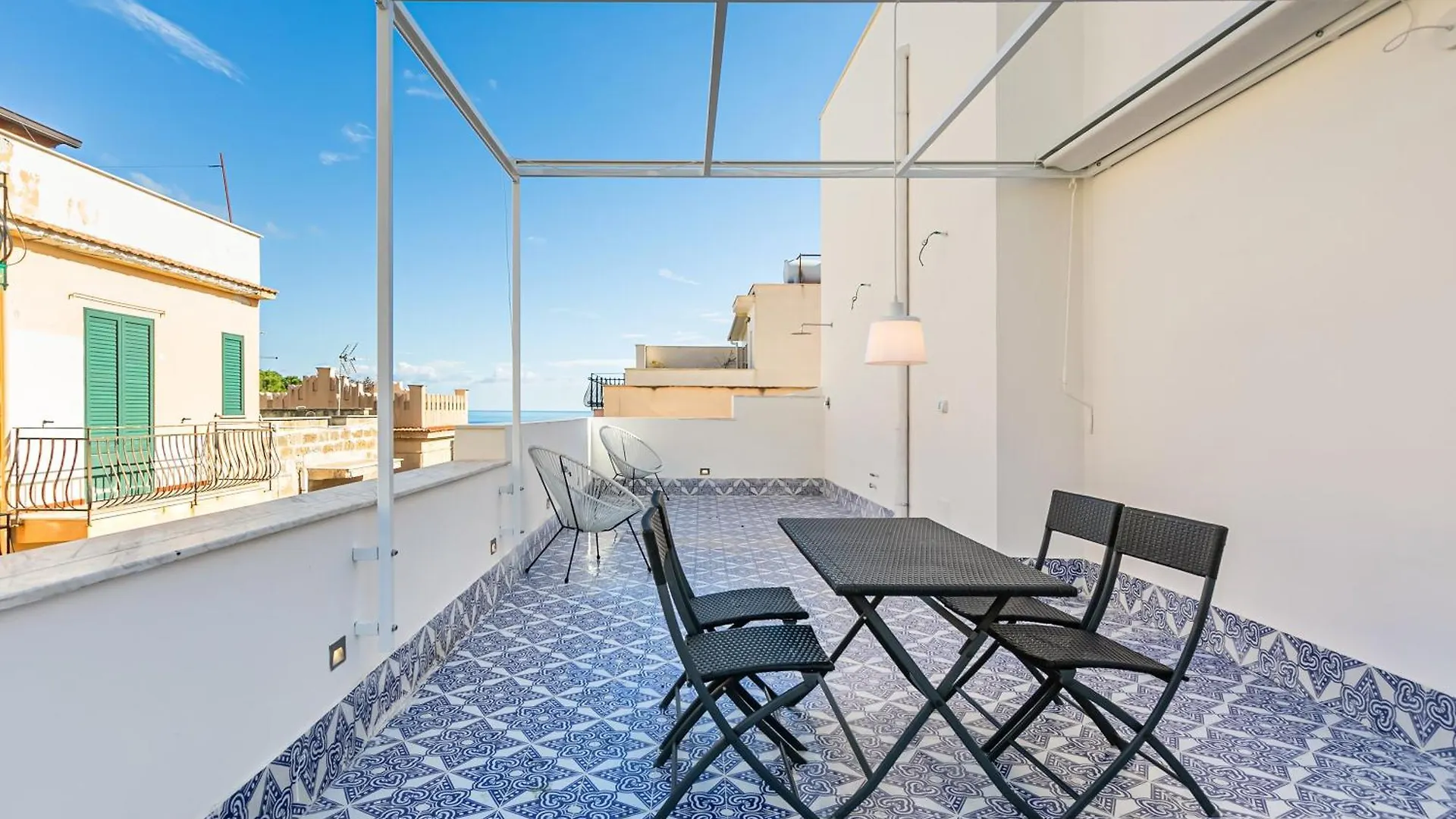 Alle Terrazze Blu - Mondello Sea View Apartment Palermo Italy