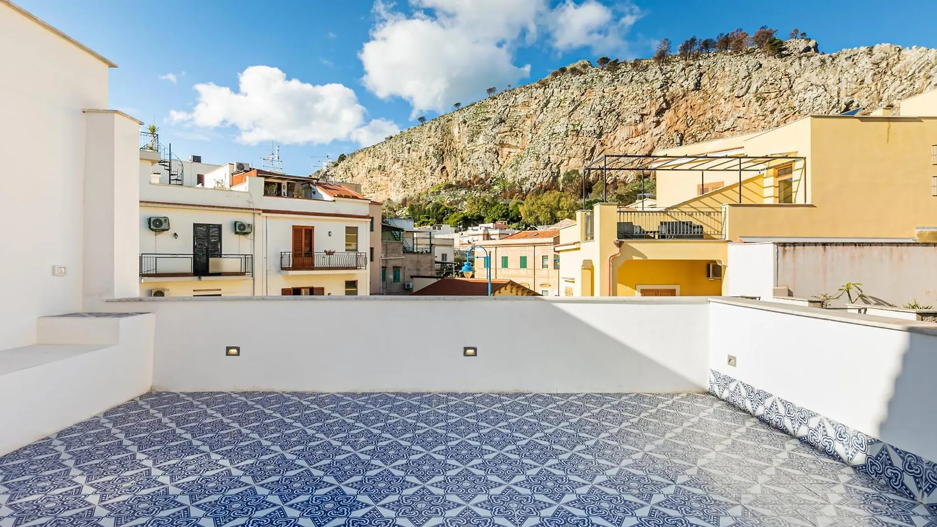 Alle Terrazze Blu - Mondello Sea View Apartment Palermo